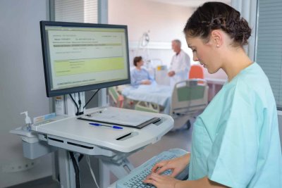 Limiter le risque infectieux associé aux claviers et ordinateurs en secteur de soins